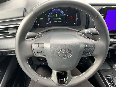 Certified 2026 Toyota Camry Hybrid w/ Multimedia Upgrade Package FWD image 19