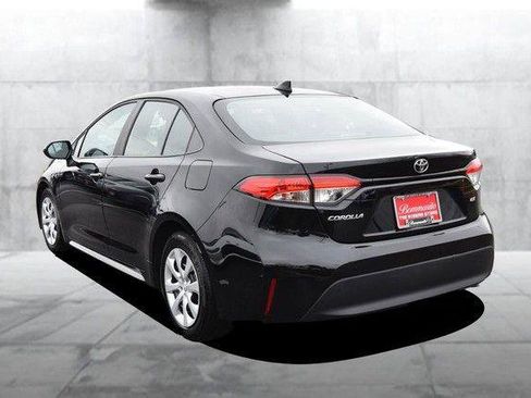 Used 2024 Toyota Corolla LE image 7