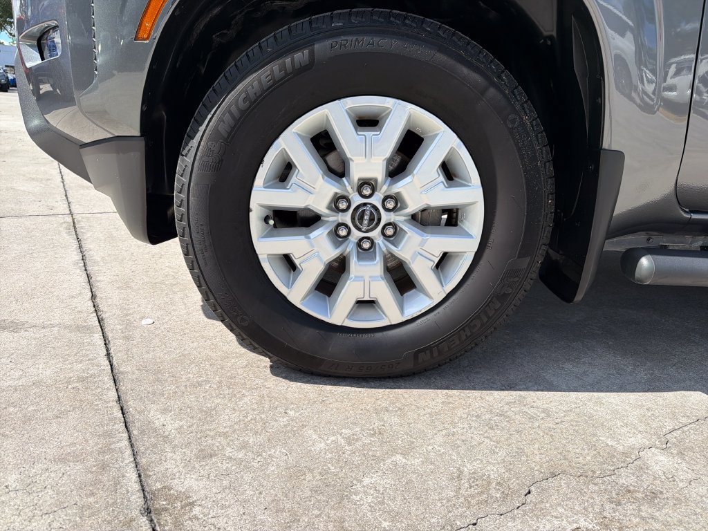Used 2024 Nissan Frontier SV RWD image 10