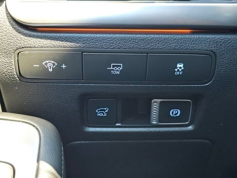 Used 2024 Hyundai Palisade Limited AWD/4WD image 18