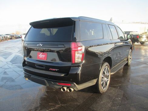 Used 2024 Chevrolet Suburban RST w/ Sport Performance Package image 5