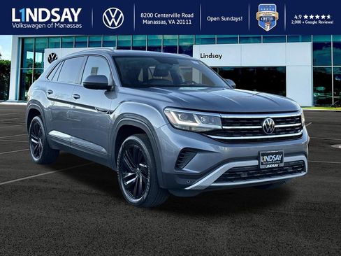 Used 2022 Volkswagen Atlas Cross Sport SE w/ Black Wheel Package image 1