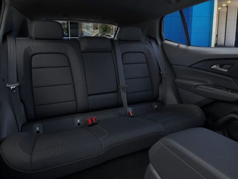 New 2026 Chevrolet Equinox EV LT image 17