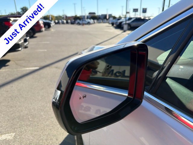 Used 2026 Cadillac XT5 Premium Luxury w/ LPO, Floor Liner Package FWD image 16