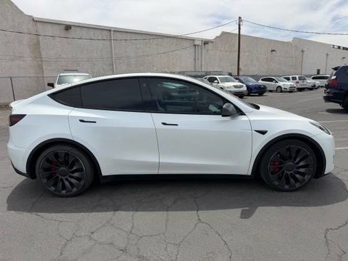 Used 2021 Tesla Model Y Performance image 2