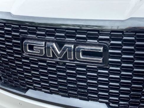Used 2023 GMC Yukon Denali Ultimate AWD/4WD image 27