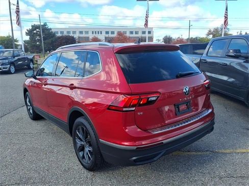Used 2022 Volkswagen Tiguan SE image 7