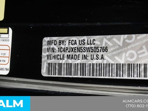 Used 2025 Jeep Wrangler Unlimited Sahara AWD/4WD image 55
