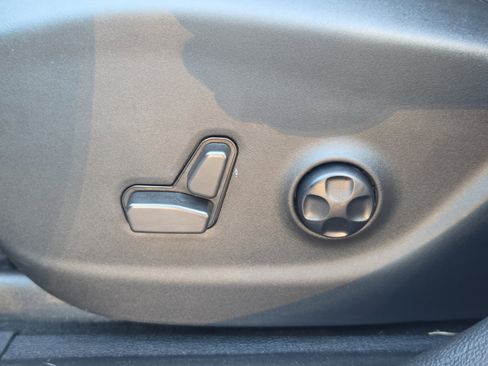 Used 2021 Jeep Cherokee Trailhawk AWD/4WD image 14