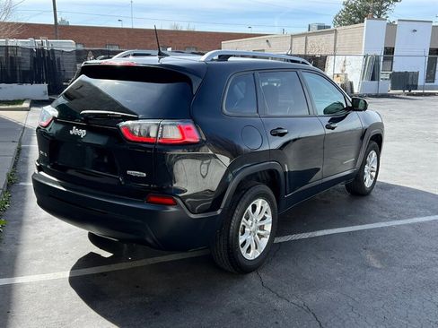 Used 2020 Jeep Cherokee Latitude w/ Cold Weather Group image 7