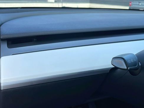 Used 2022 Tesla Model 3 Standard Range image 20