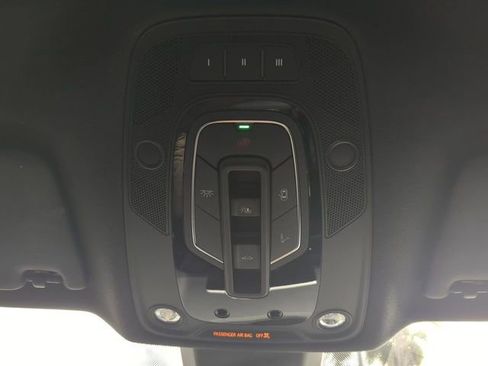 Used 2020 Audi SQ5 Prestige image 25