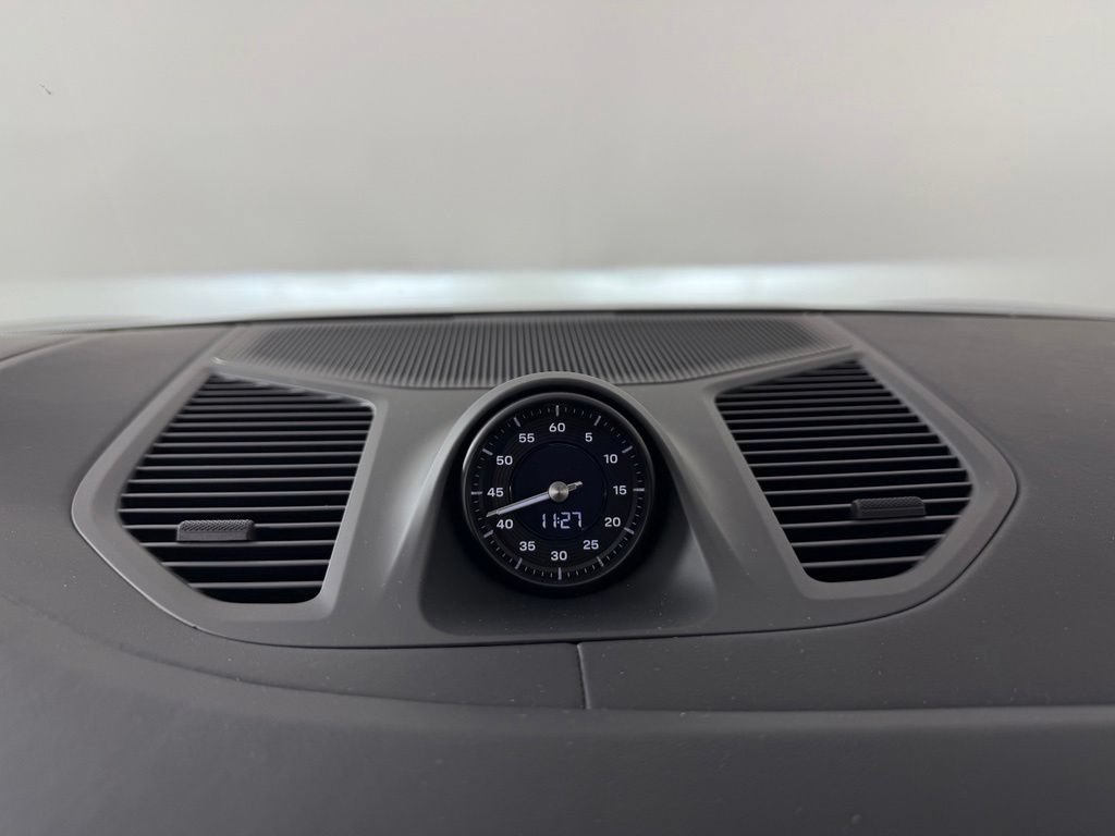 Used 2026 Porsche Cayenne S AWD/4WD image 31