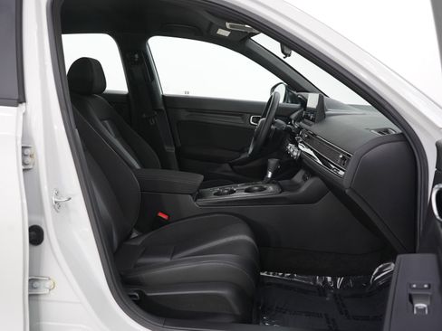 Used 2025 Honda Civic Sport image 9