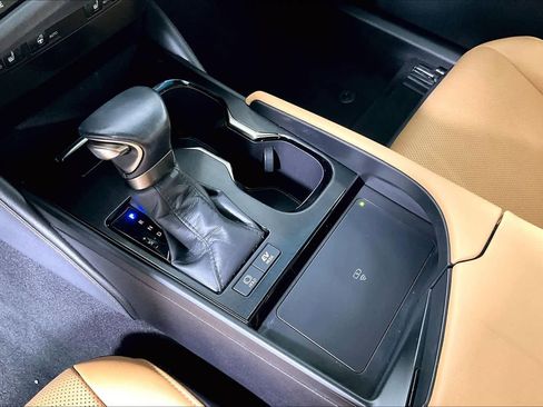 Used 2023 Lexus ES 300h w/ Premium Package image 16