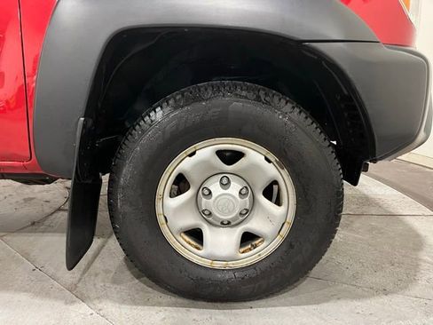 Used 2015 Toyota Tacoma 4x4 Access Cab V6 image 14