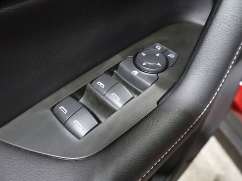 Used 2025 Chevrolet Blazer LT image 13