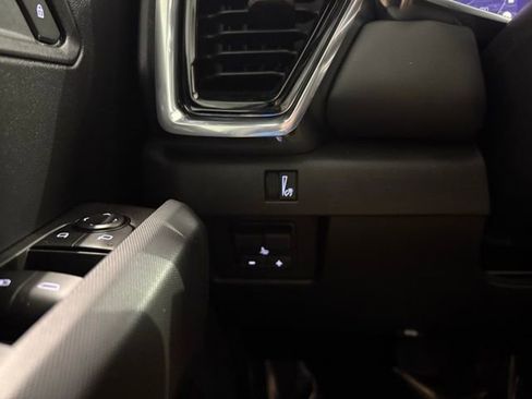 New 2026 GMC Canyon Elevation w/ Convenience Package image 16