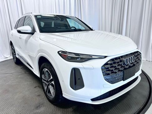 New 2026 Audi Q5 Premium AWD/4WD image 23