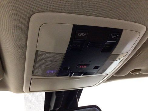 Used 2014 Lexus CT 200h FWD image 23