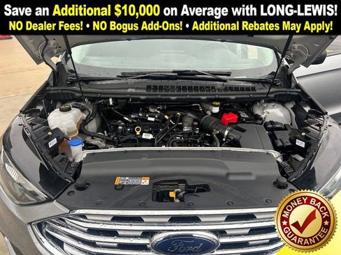 Used 2021 Ford Edge SE image 25