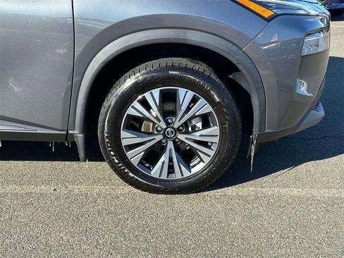 Used 2021 Nissan Rogue SV w/ Premium Package image 7