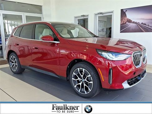 Used 2025 BMW X3 xDrive30i w/ Premium Package image 1