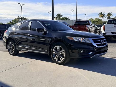Used 2013 Honda Crosstour EX-L image 2