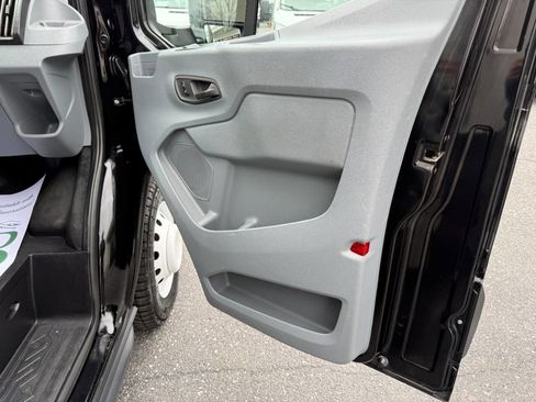 Used 2017 Ford Transit 350 350 HD 2dr 178 in. WB DRW Chas image 25
