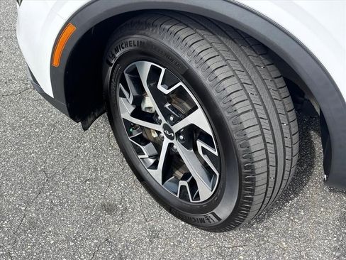 Used 2023 Kia Sportage EX image 27