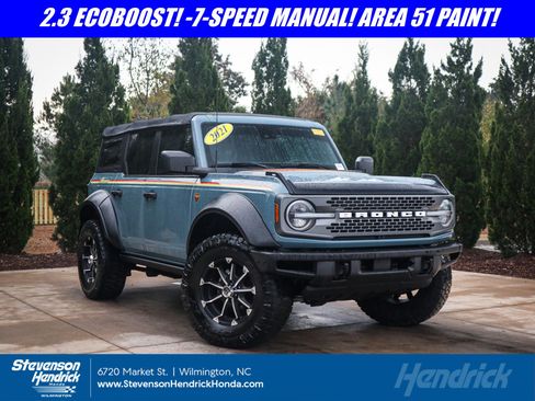 Used 2021 Ford Bronco Badlands image 1