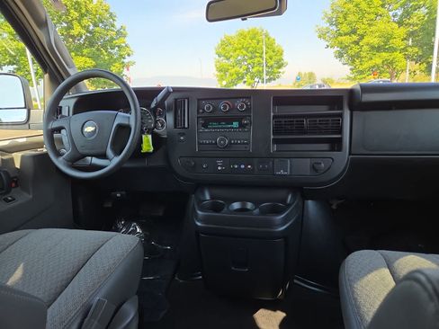 Used 2023 Chevrolet Express 3500 LT w/ LT Preferred Equipment Group RWD image 18