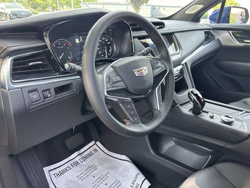 Used 2025 Cadillac XT5 Premium Luxury image 25