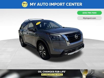 Used 2025 Nissan Pathfinder SL