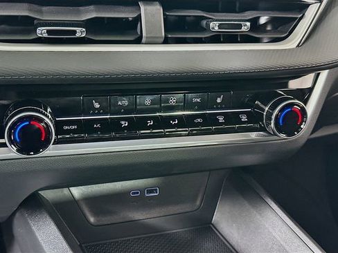 New 2026 Chevrolet Equinox LT w/ Convenience Package II image 16