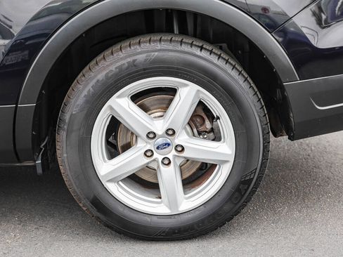 Used 2019 Ford Explorer XLT w/ Equipment Group 201A FWD image 31