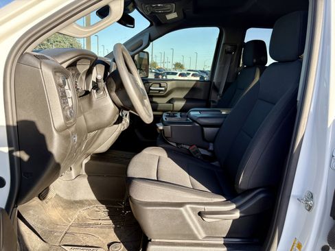 Used 2025 Chevrolet Silverado 2500 W/T w/ WT Convenience Package image 13