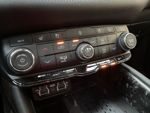 Used 2025 Dodge Durango SRT Hellcat AWD/4WD image 33