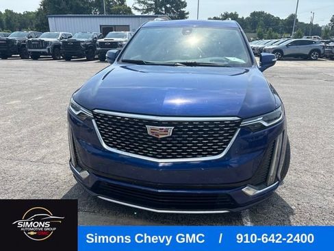 Used 2023 Cadillac XT6 Premium Luxury w/ Technology Package FWD image 22