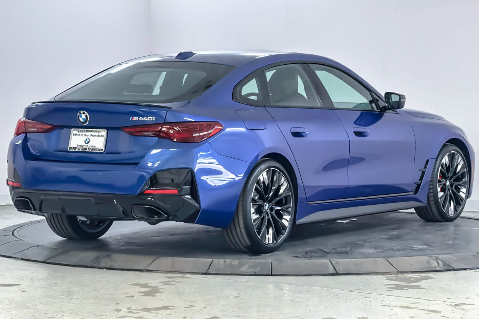 New 2027 BMW M440i w/ Premium Package RWD image 2