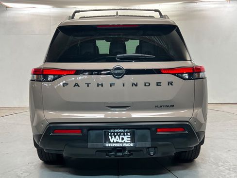 Certified 2023 Nissan Pathfinder Platinum FWD image 4