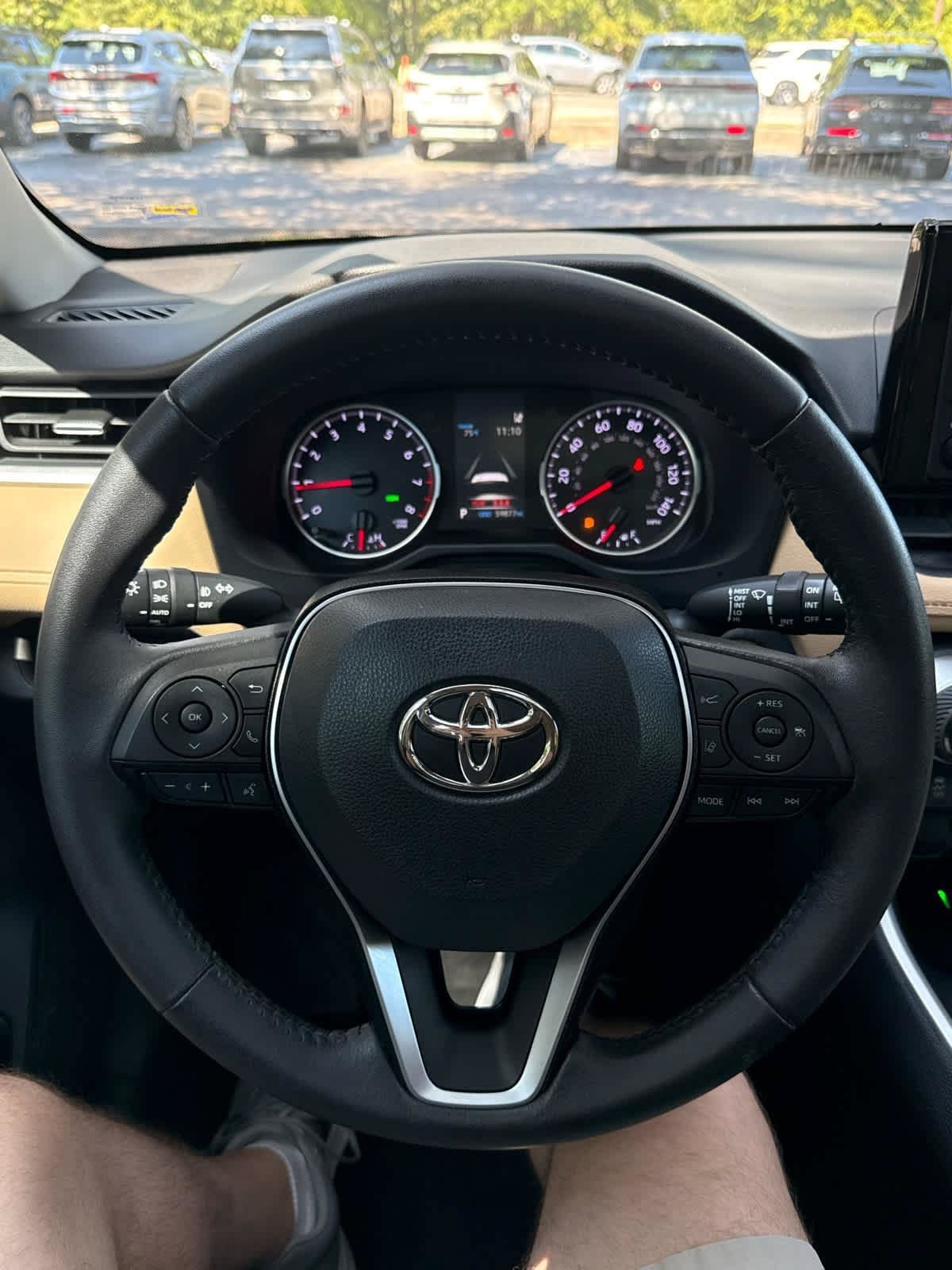Used 2022 Toyota RAV4 XLE Premium FWD image 26