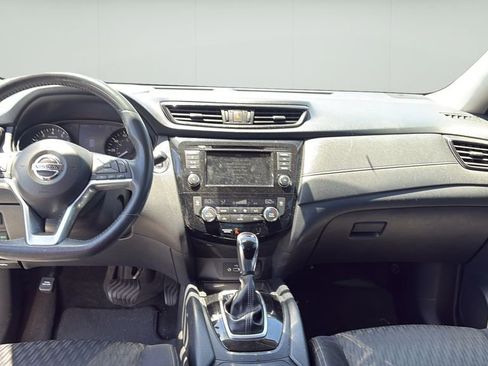 Used 2018 Nissan Rogue SV FWD image 12