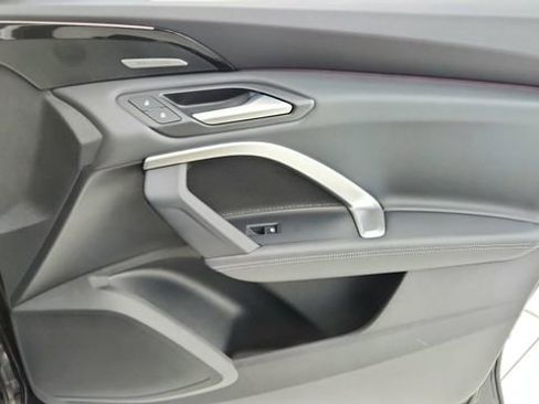 Used 2025 Audi Q5 Premium Plus w/ Premium Plus image 23