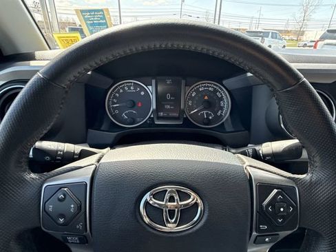 Used 2019 Toyota Tacoma SR5 image 11