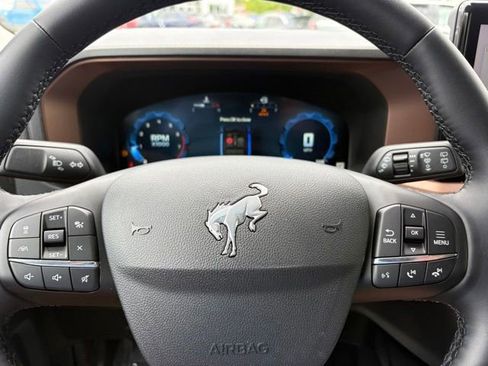 Used 2025 Ford Bronco Sport Outer Banks w/ Outer Banks Tech Package+ AWD/4WD image 18