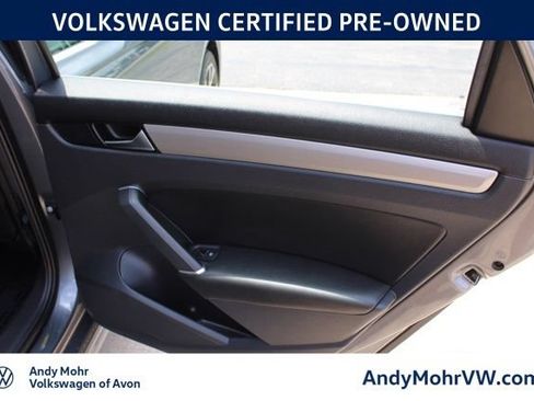 Used 2022 Volkswagen Passat 2.0T SE FWD image 23