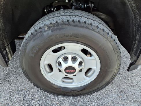 Used 2024 GMC Sierra 2500 Pro w/ Convenience Package image 9