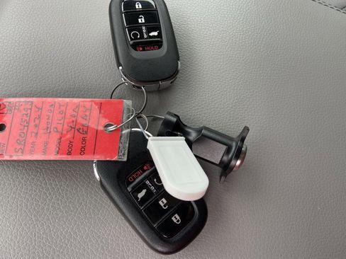 Used 2024 Honda Pilot EX-L image 41