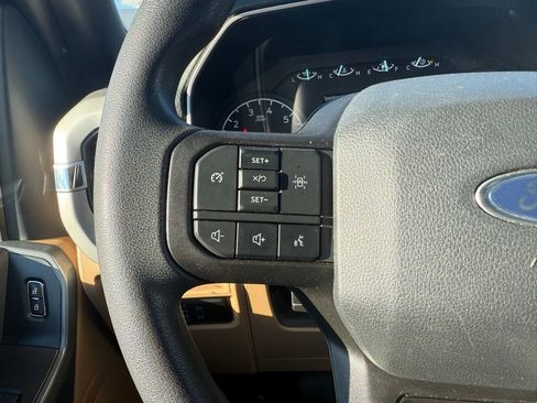 Used 2023 Ford F150 XLT image 41